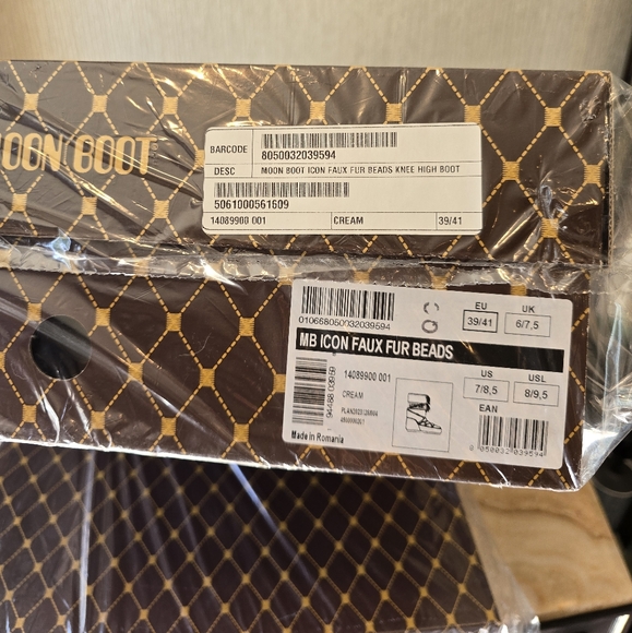 Moon Boot Faux Fur Beaded Snow Boots MSRP $595 - Picture 15 of 17